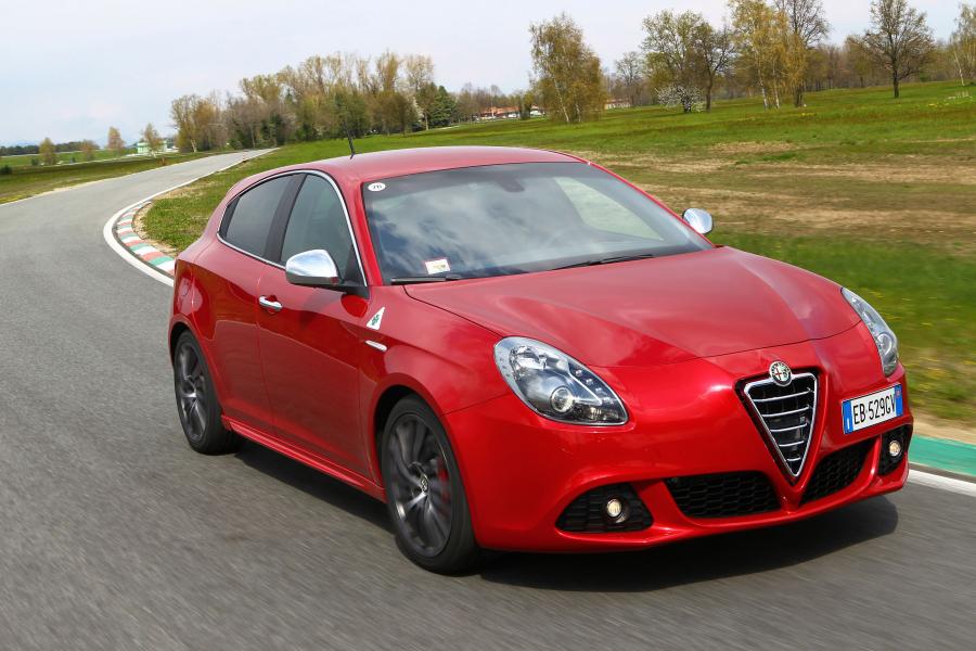  Alfa Romeo Giulietta Quadrifoglio Verde (940) 2010 года  (фото 35 из 48)